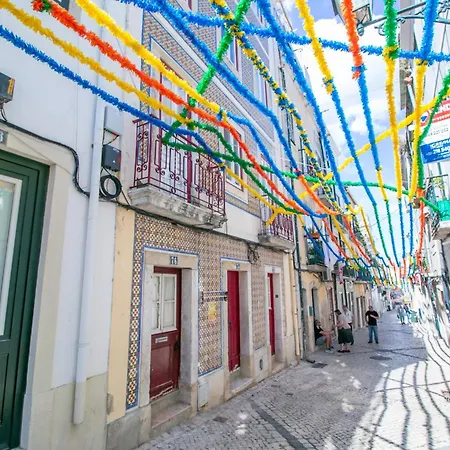 Charming Santos Wpatio