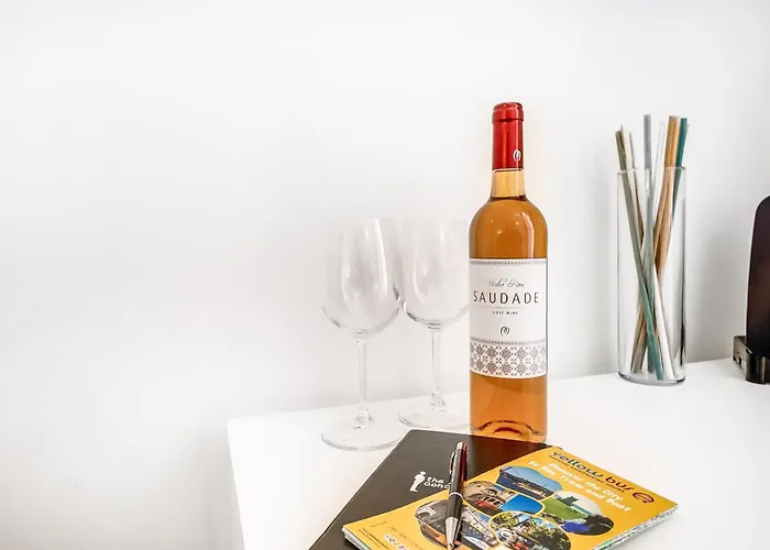 Charming Santos Wpatio