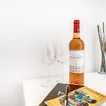 Charming Santos Wpatio